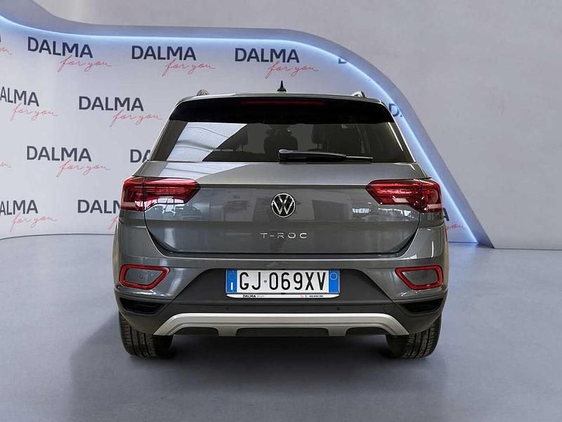 Usata VW T-Roc Life 110 CV (80 kW) 2022 Grigio SUV