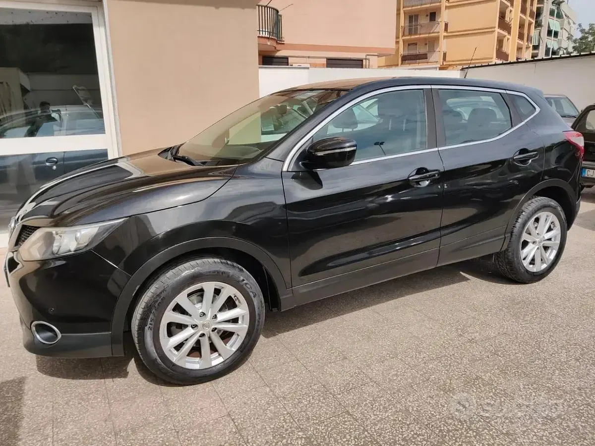 Begagnad Nissan Qashqai 110 HK (80 kW) 2014 Svart SUV