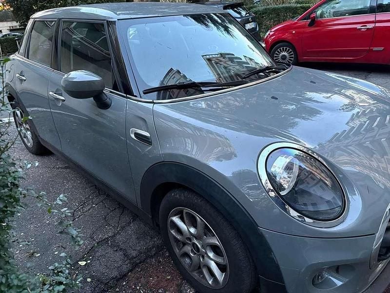 Usata Mini ONE 102 CV (75 kW) 2020 Verde Utilitaria