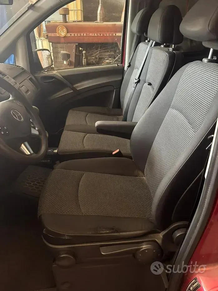 Usata Mercedes Vito 165 CV (121 kW) 2011 Rosso Furgone