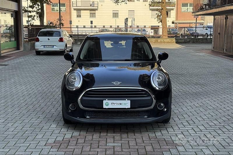 Usata Mini ONE 75 CV (55 kW) 2019 Nero Utilitaria