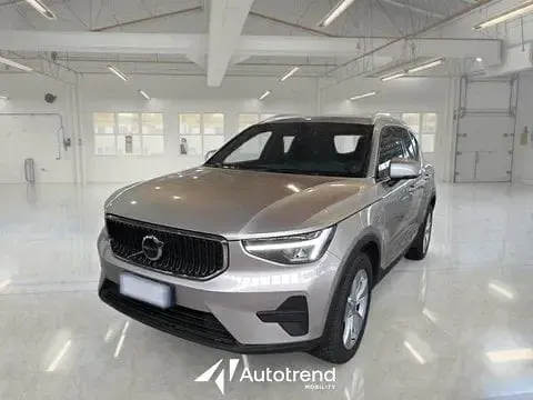 Usata Volvo XC40 Core 129 CV (94 kW) 2023 Argento SUV
