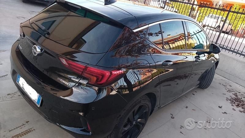 Usata Opel Astra 160 CV (117 kW) 2017 Nero Utilitaria