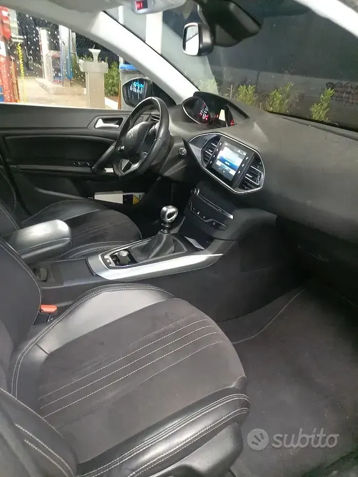 Usata Peugeot 308 SW 116 CV (85 kW) 2015 Grigio Station wagon