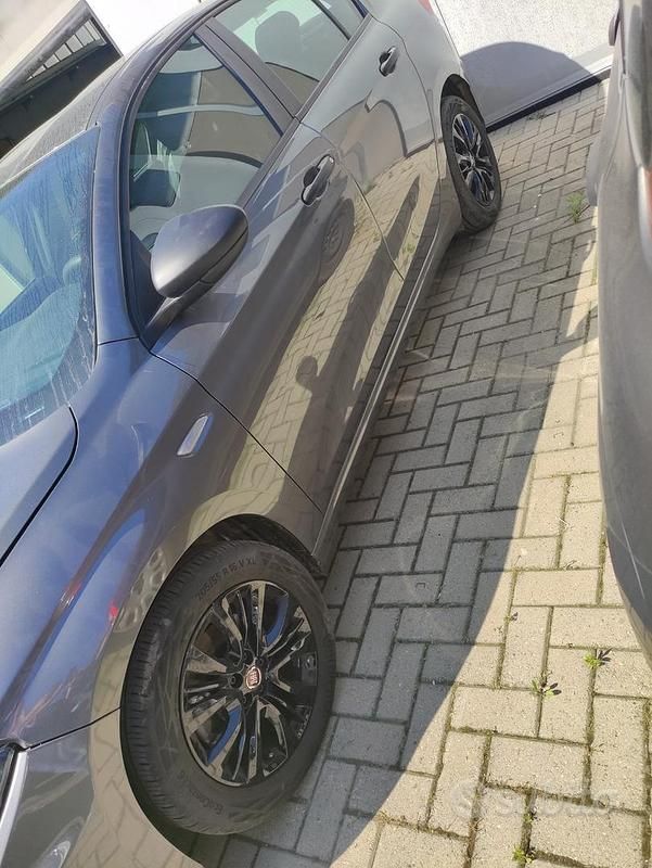 Usata Fiat Tipo Street 76 CV (55 kW) 2020 Grigio Berlina