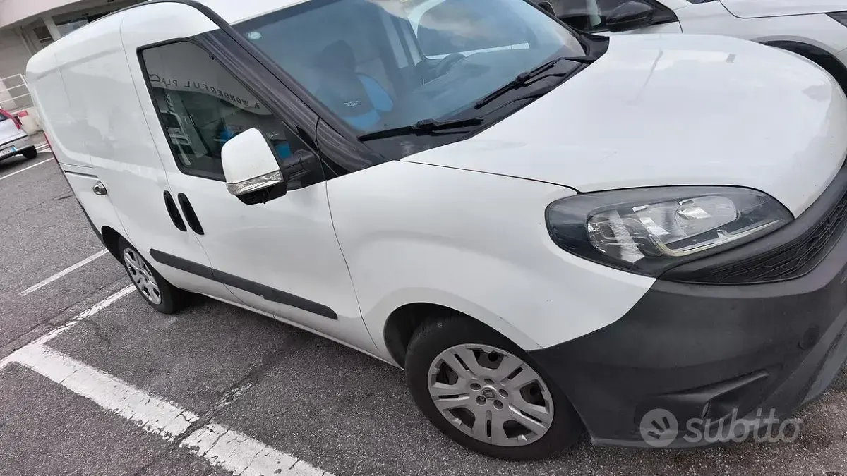 Usata Fiat Doblò 90 CV (66 kW) 2018 Monovolume