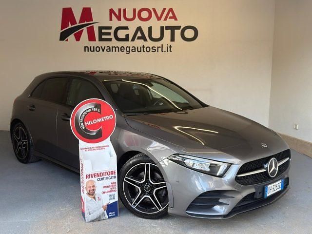 Usata Mercedes A180 AMG line 116 CV (85 kW) 2022 Grigio Berlina