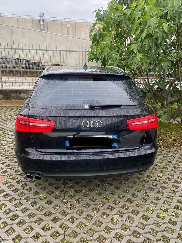 Usata Audi A6 177 CV (130 kW) 2014 Nero Station wagon