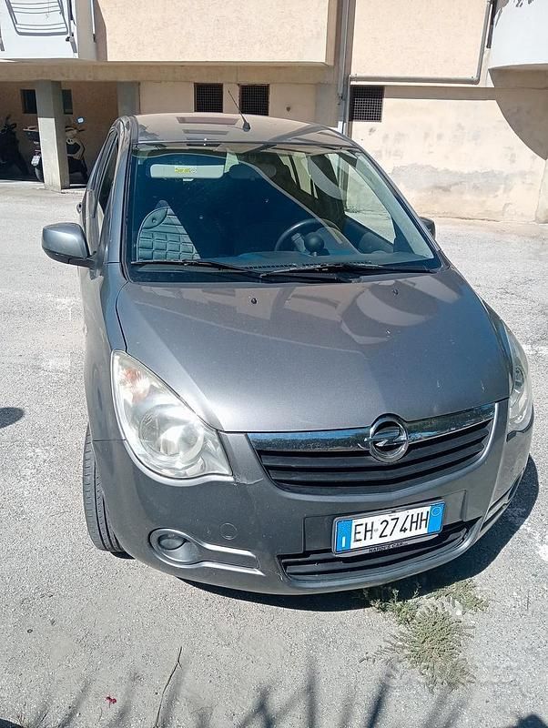 Usata Opel Agila 68 CV (50 kW) 2011 Grigio Utilitaria