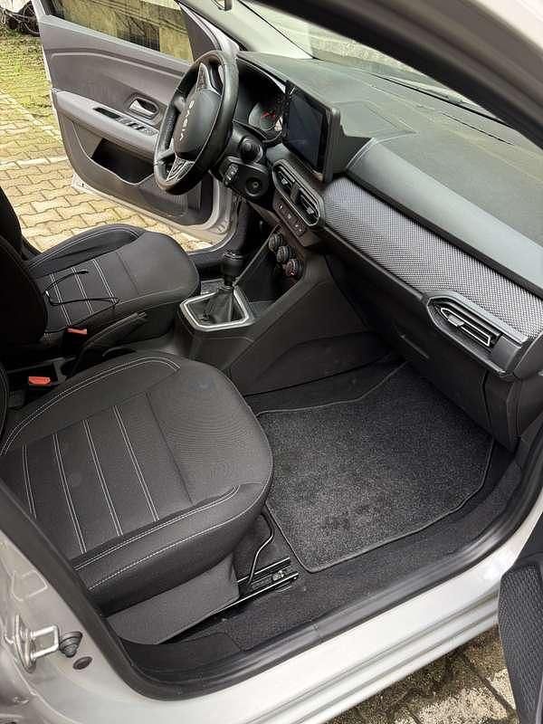 Usata Dacia Sandero Essentiel 101 CV (74 kW) 2022 Berlina