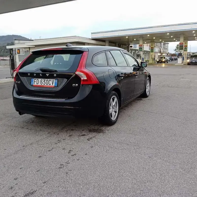 Usata Volvo V60 Business Edition 150 CV (110 kW) 2016 Station wagon