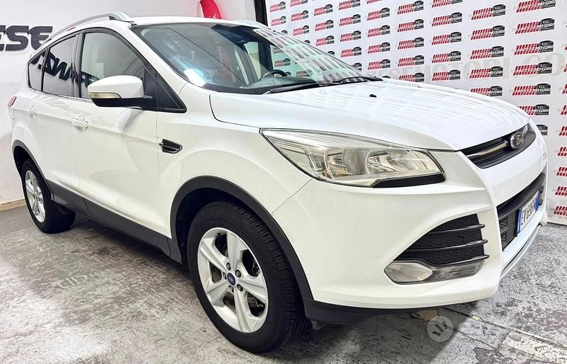 Usata Ford Kuga Titanium 140 CV (102 kW) 2013 Bianco SUV