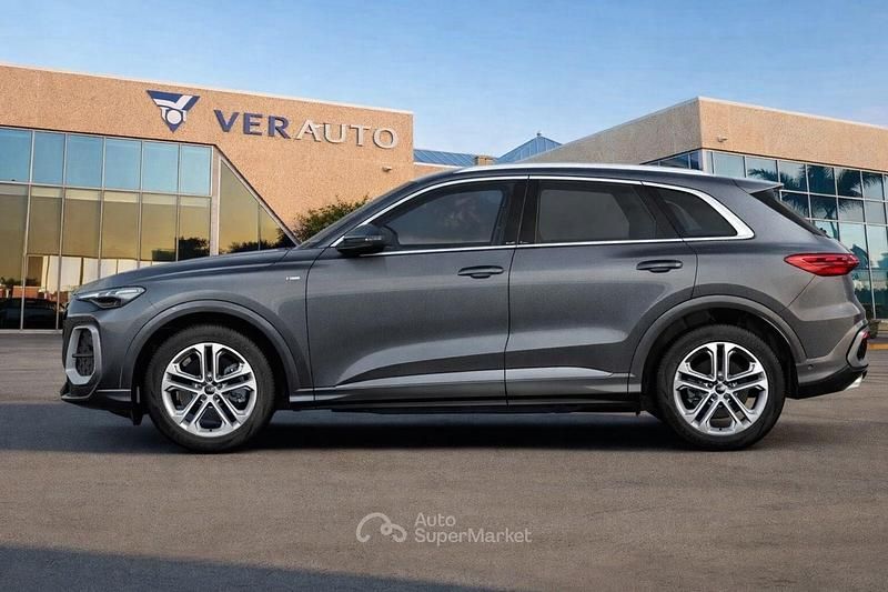 Nuova Audi Q5 204 CV (150 kW) 2026 Gray SUV