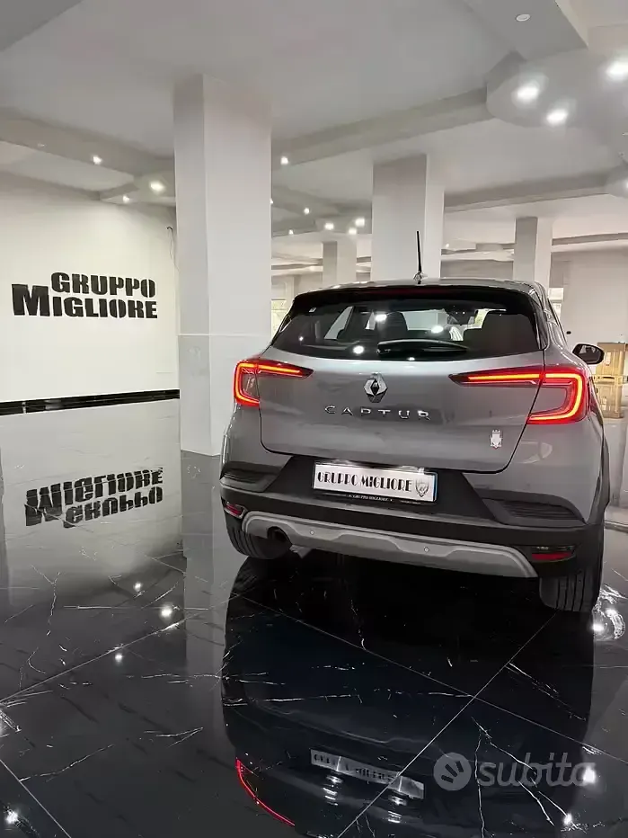 Usata Renault Captur Intens 95 CV (69 kW) 2019 Grigio SUV