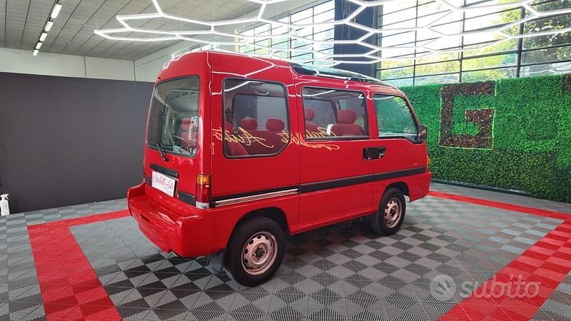 Usata Subaru Libero 54 CV (39 kW) 1997 Rosso Monovolume