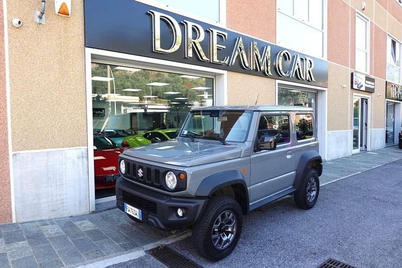 Grigio pastello Usata 2019 Suzuki Jimny SUV | 32.990 € (Buon prezzo) - Immagine 1/4