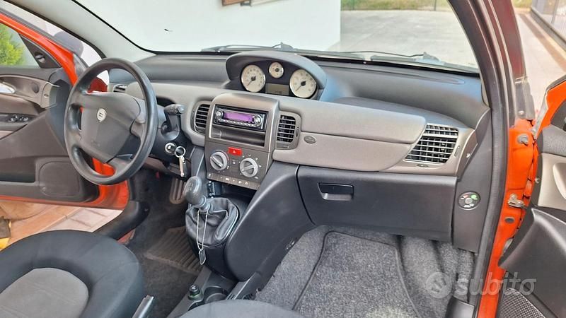 Usata Lancia Ypsilon 2006 Utilitaria