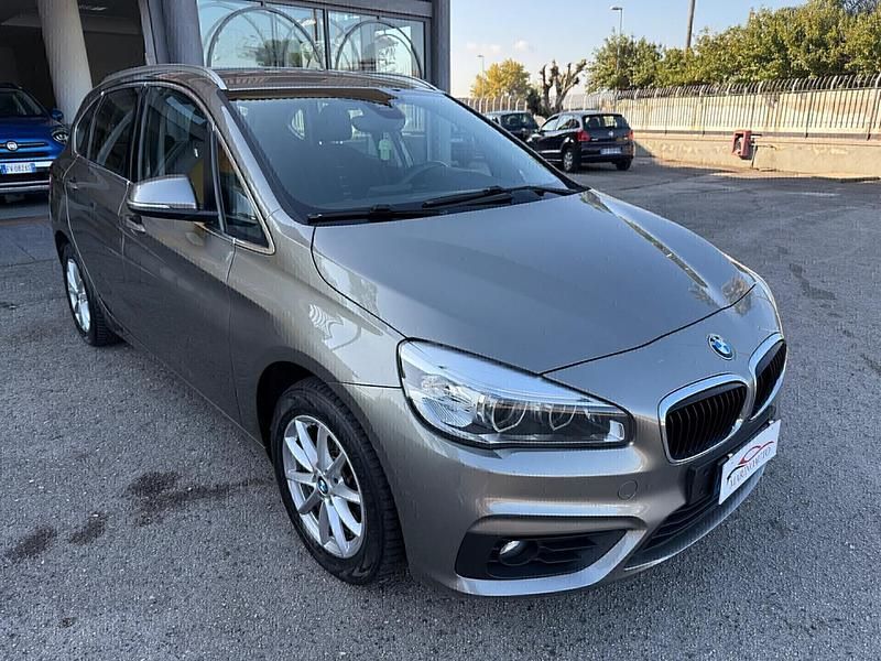 Usata BMW 218 Active Tourer Luxury Line 149 CV (109 kW) 2014 Grigio Monovolume