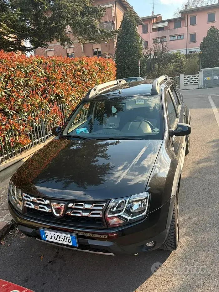Usata Dacia Duster 125 CV (91 kW) 2017 Nero SUV
