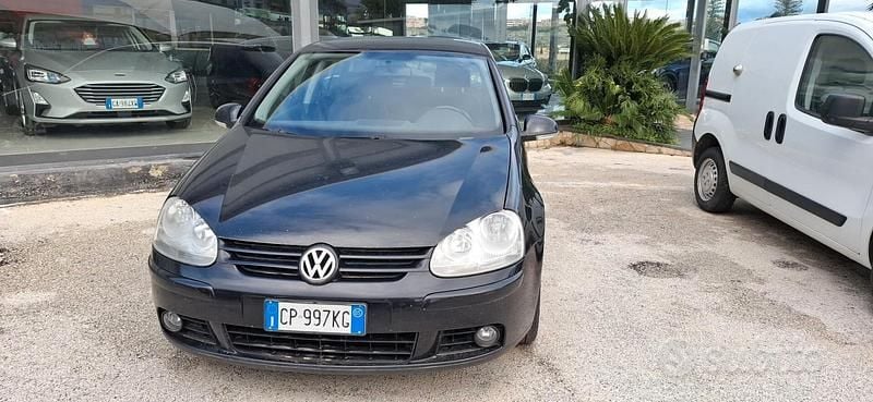 Usata VW Golf IV Sportline 140 CV (102 kW) 2005 Nero Berlina