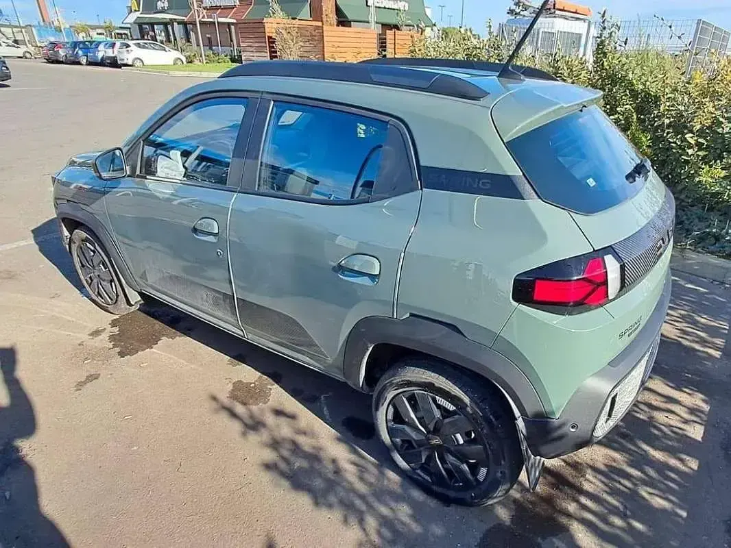 Usata Dacia Spring Extreme 19 kW (26 CV) 2024 Verde Utilitaria