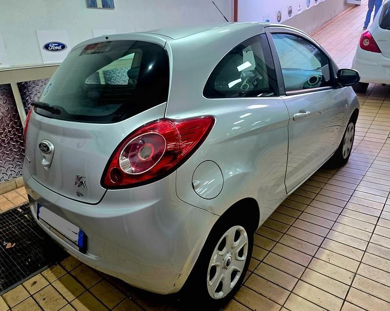 Usata Ford Ka 74 CV (54 kW) 2013 Argento Utilitaria