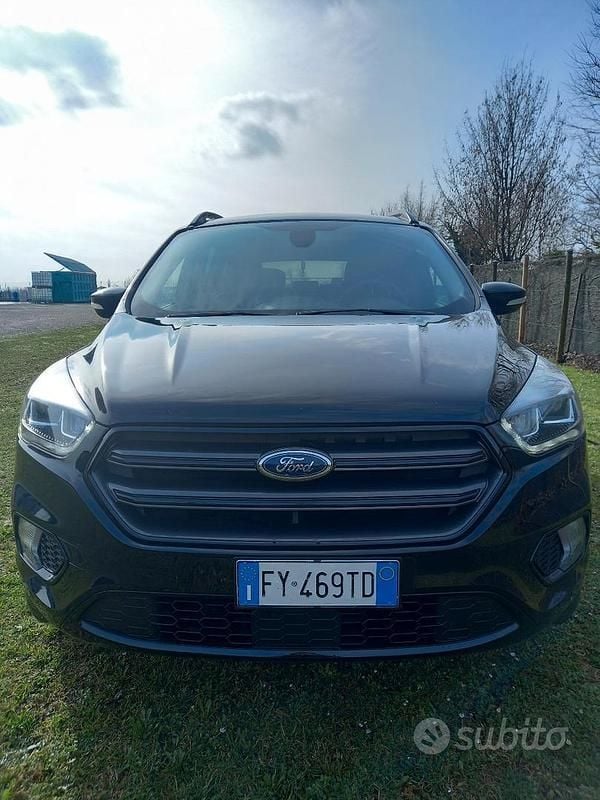 Usata Ford Kuga S 150 CV (110 kW) 2019 Nero SUV