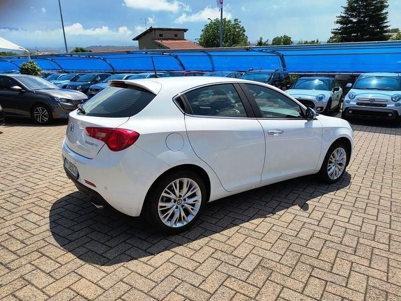 Usata Alfa Romeo Giulietta Super 150 CV (110 kW) 2016 Bianco Utilitaria