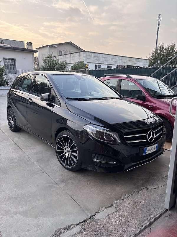 Usata Mercedes B180 109 CV (80 kW) 2016 Monovolume
