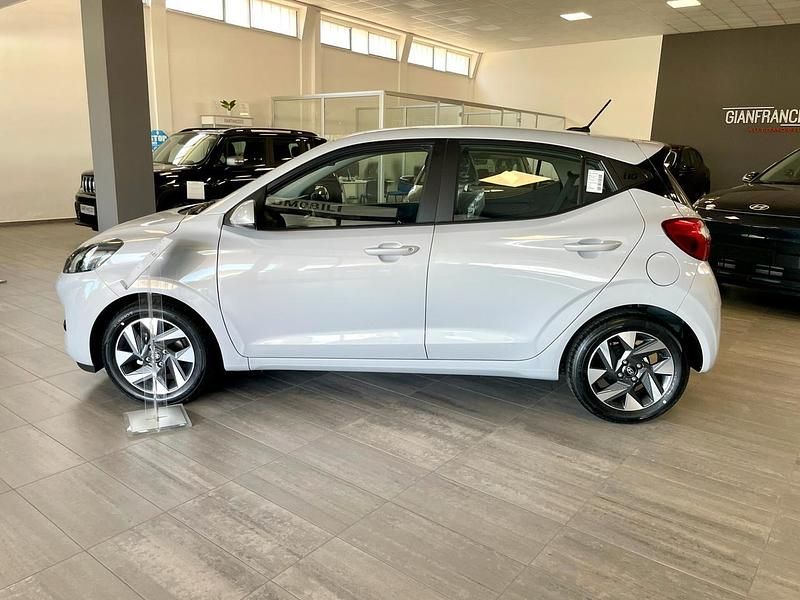 Nuova Hyundai i10 62 CV (45 kW) 2025 Grigio Utilitaria