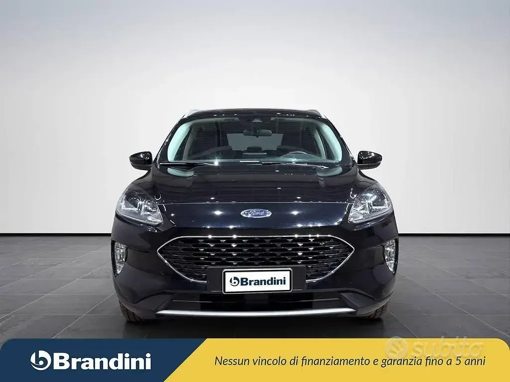 Usata Ford Kuga Titanium 120 CV (88 kW) 2021 Nero SUV