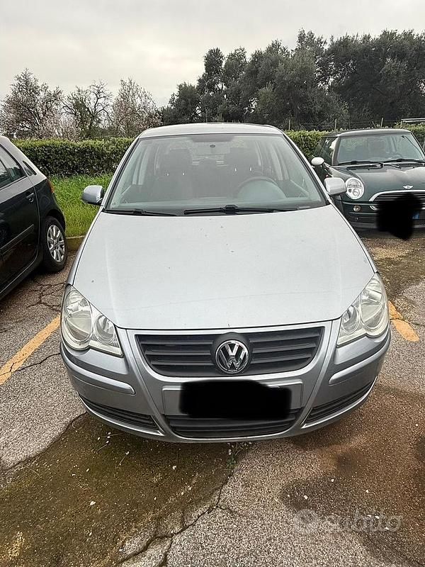 Usata VW Polo 64 CV (47 kW) 2005 Grigio Utilitaria