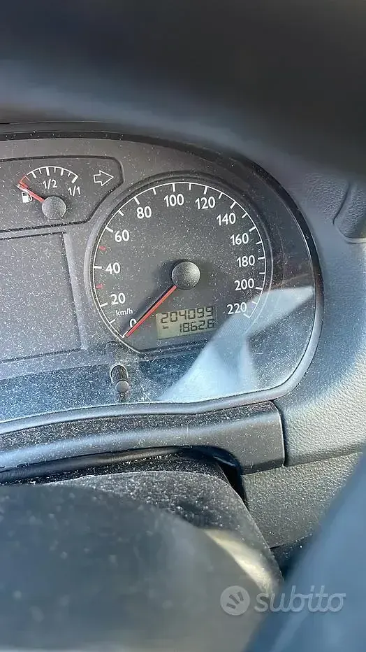 Usata VW Polo 75 CV (55 kW) 2004 Grigio Utilitaria