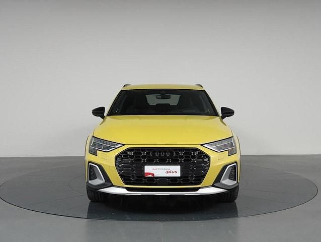 Usata Audi A3 Comfort 150 CV (110 kW) 2024 Giallo pitone metallizzato Berlina