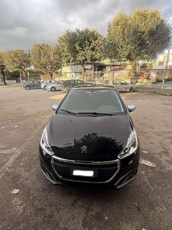 Usata Peugeot 208 Active 75 CV (55 kW) 2017 Nero Utilitaria