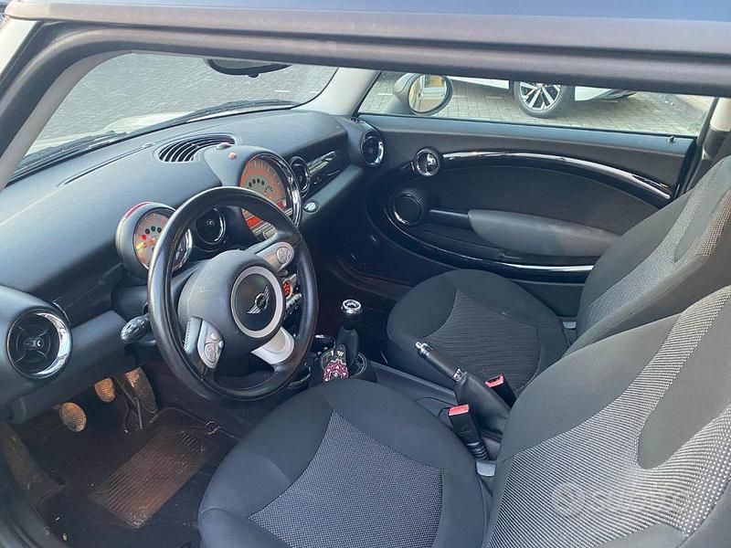 Usata Mini ONE 95 CV (69 kW) 2009 Grigio Utilitaria