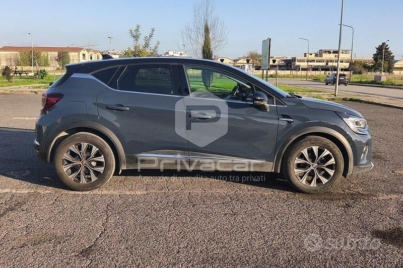 Usata Renault Captur Techno 101 CV (74 kW) 2023 Blu SUV
