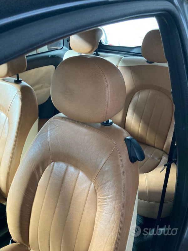 Usata Lancia Ypsilon 2004 Utilitaria