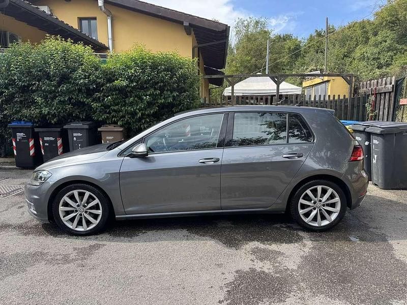 Usata VW Golf VII Highline 116 CV (85 kW) 2017 Berlina