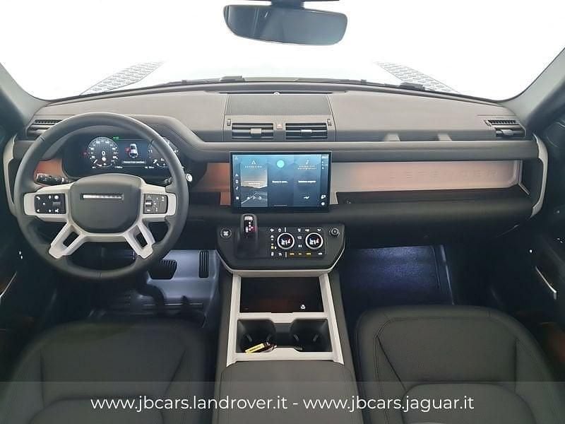 Usado Land Rover Defender SE Dynamic 200 CV (147 kW) 2025 Gris SUV