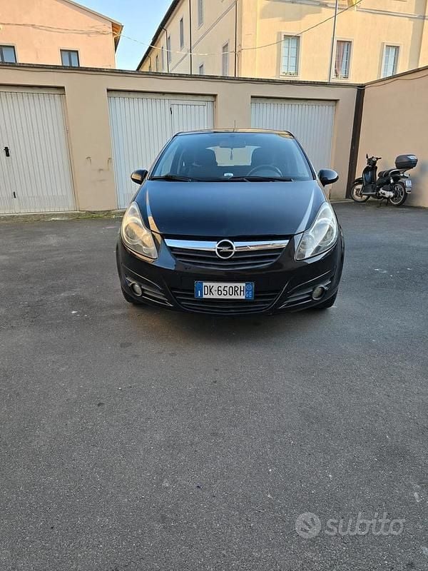 Usata Opel Corsa 80 CV (58 kW) 2007 Nero Utilitaria