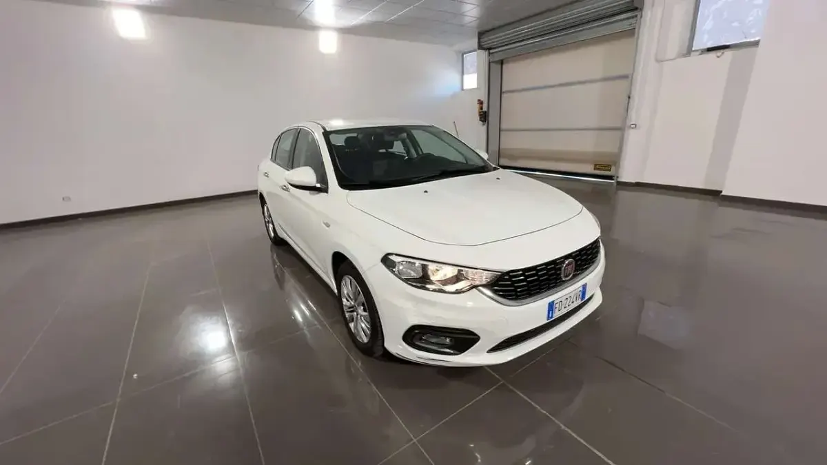 Usata Fiat Tipo Easy 120 CV (88 kW) 2016 Bianco Berlina