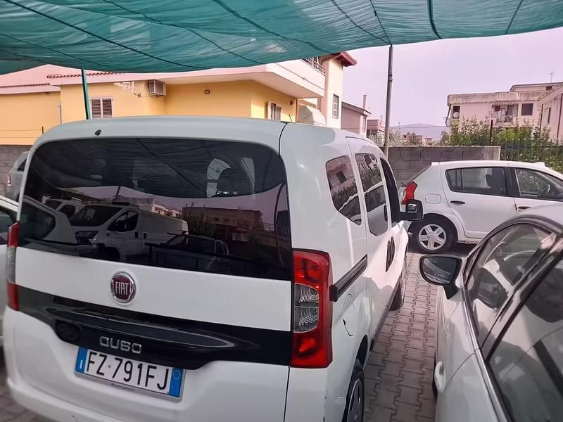 Usata Fiat Qubo Lounge 95 CV (69 kW) 2019 Bianco Monovolume