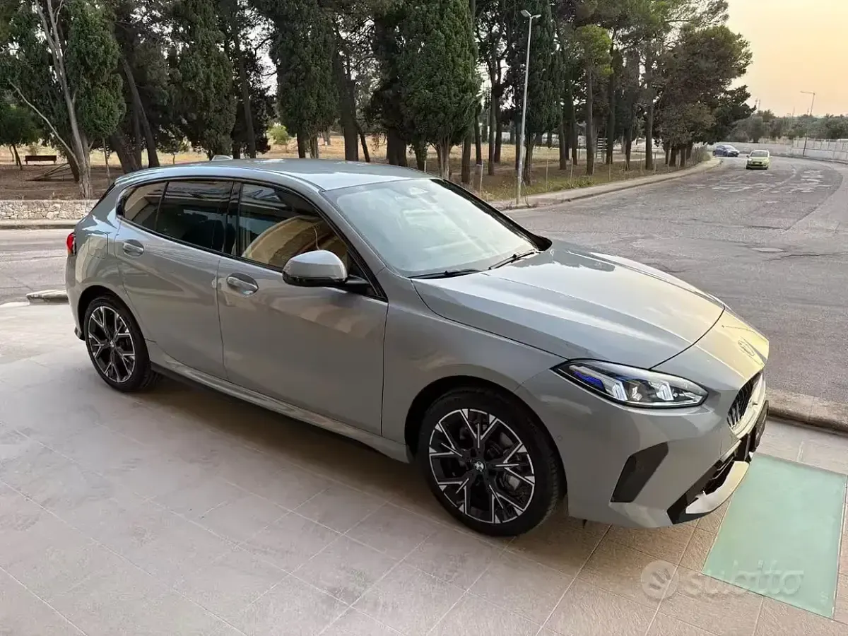 Nuova BMW 120 M Sport 150 CV (110 kW) 2026 Grigio Utilitaria