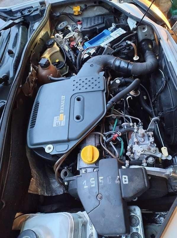 Usata Renault Kangoo Authentique 64 CV (47 kW) 2002 Monovolume