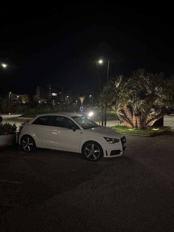 Usata Audi A1 Ambition 122 CV (89 kW) 2011 Utilitaria