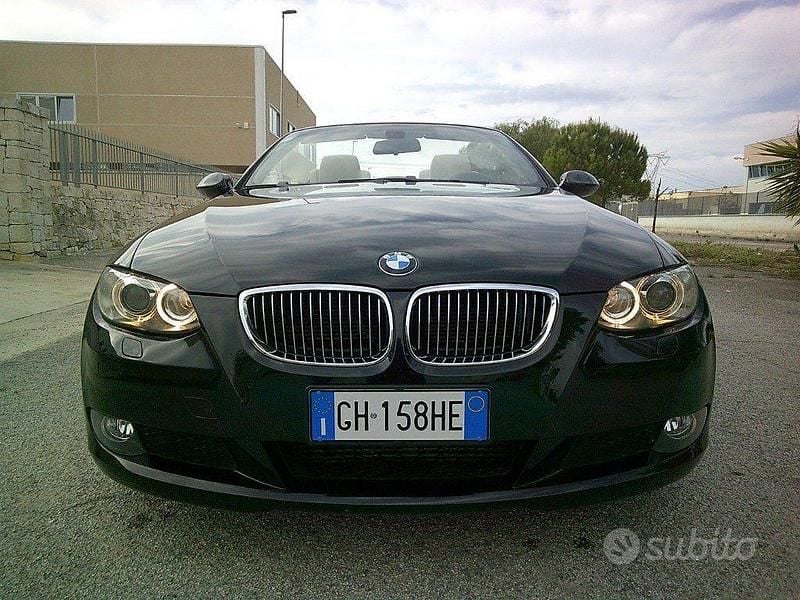 Usata BMW 325 Cabriolet 197 CV (144 kW) 2009 Nero Cabrio