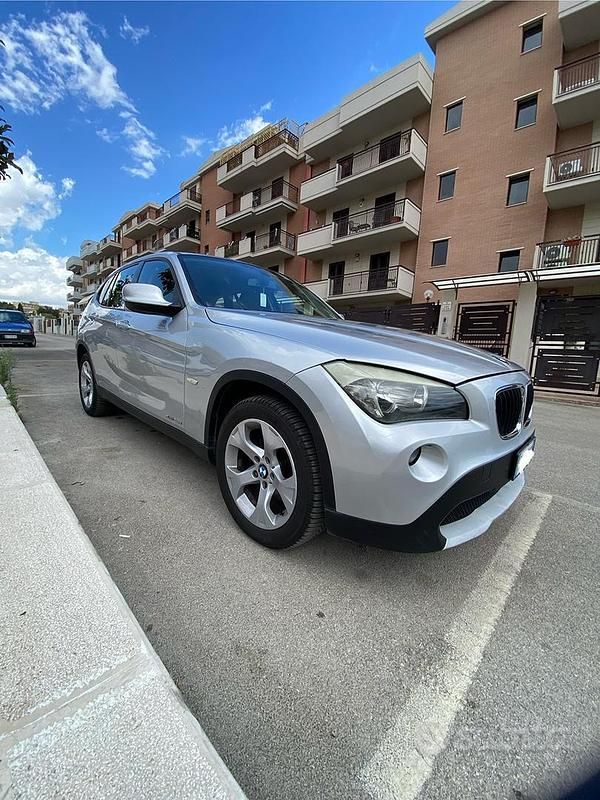 Usata BMW X1 177 CV (130 kW) 2010 Grigio SUV
