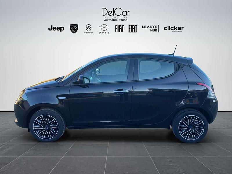 Usata Lancia Ypsilon Gold 69 CV (50 kW) 2022 Nero Utilitaria