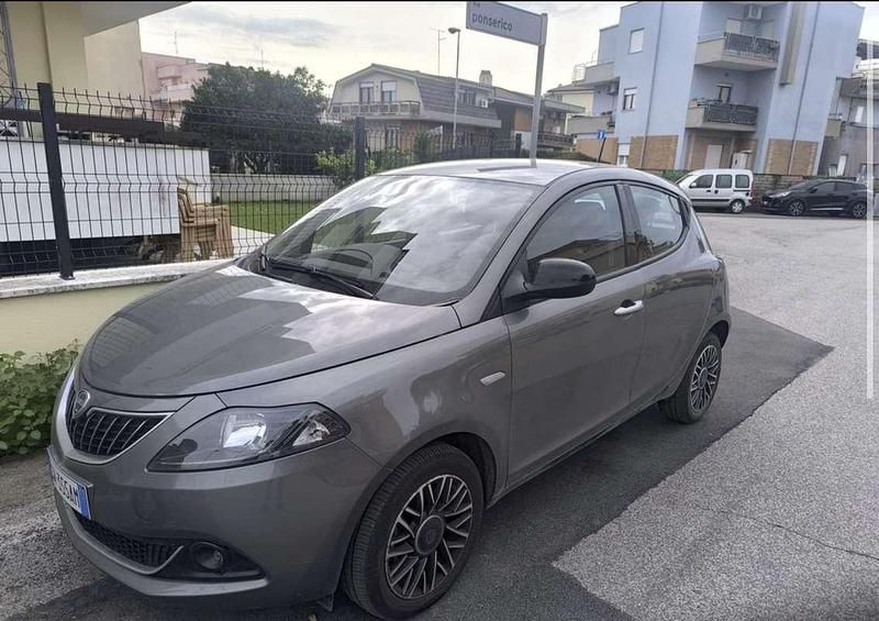Usata Lancia Ypsilon S 69 CV (50 kW) 2024 Utilitaria